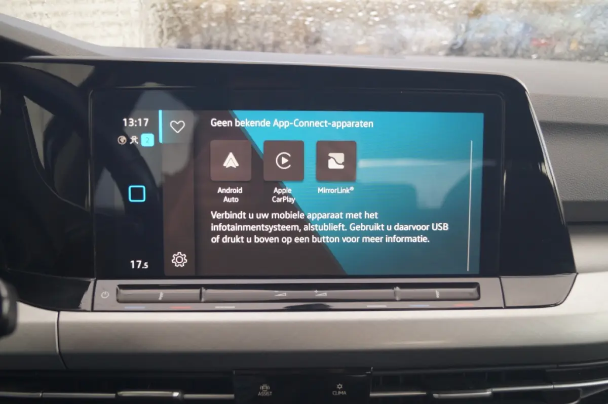 1.0 TSI 110pk Life -ECC-PDC-CARPLAY-ACC-