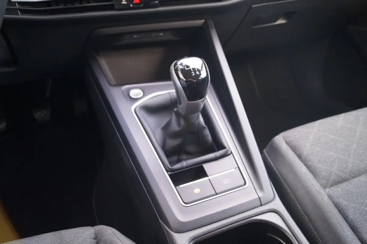 1.0 TSI 110pk Life -ECC-PDC-CARPLAY-ACC-
