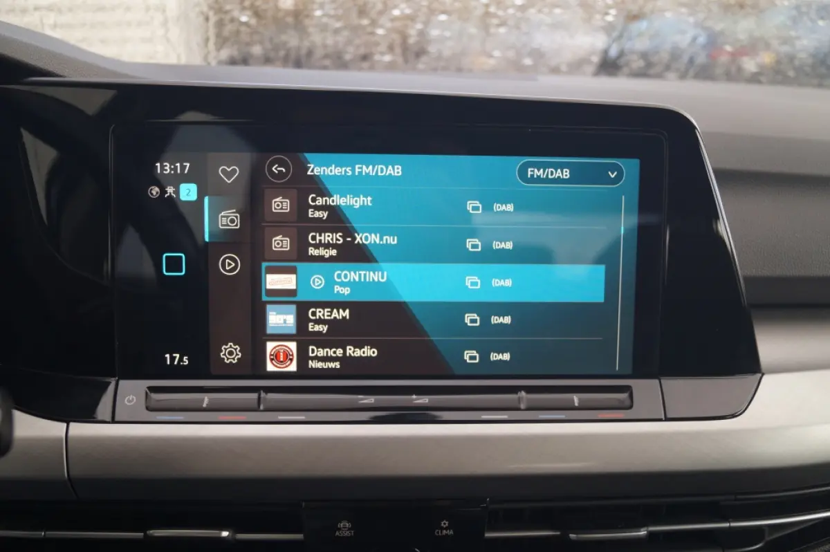 1.0 TSI 110pk Life -ECC-PDC-CARPLAY-ACC-