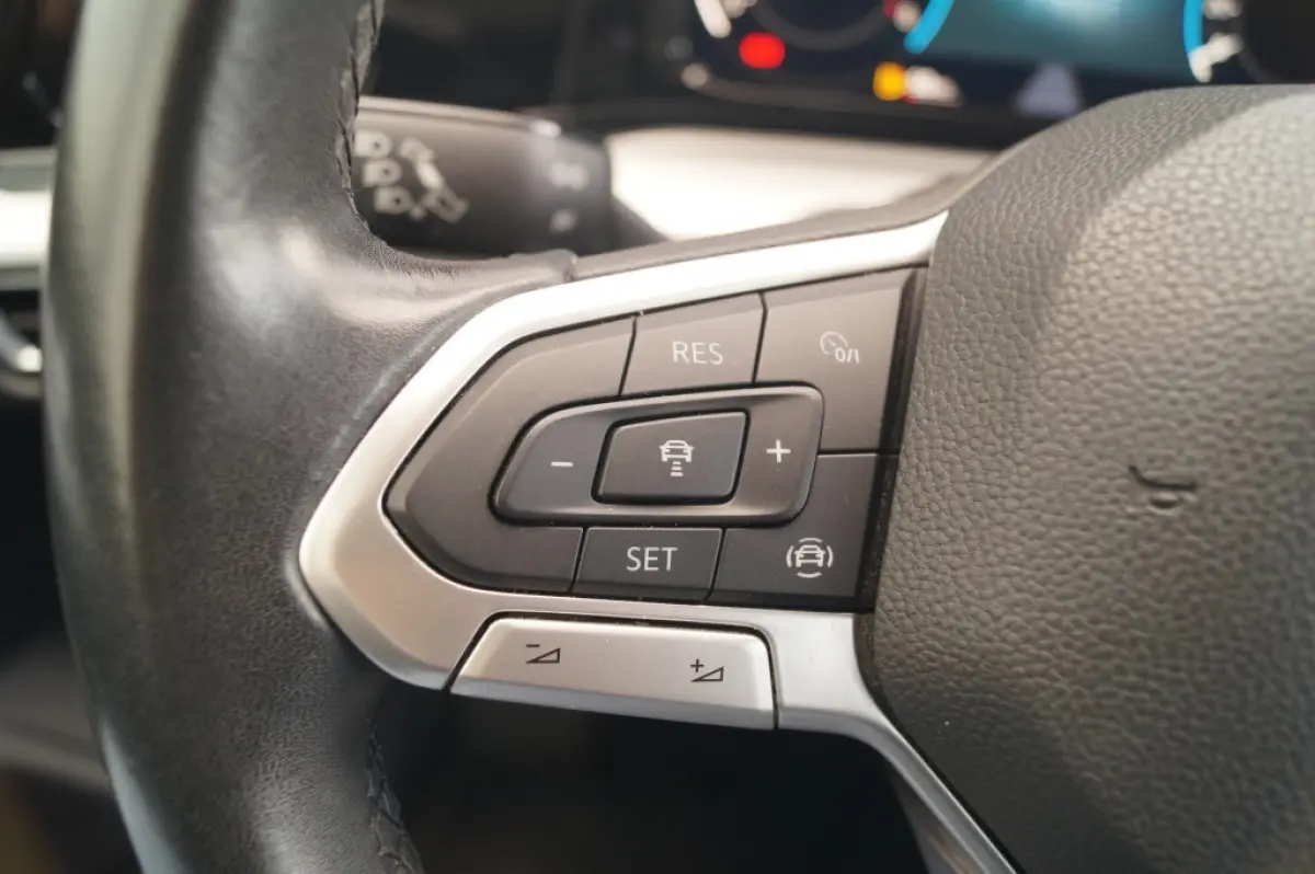 1.0 TSI 110pk Life -ECC-PDC-CARPLAY-ACC-