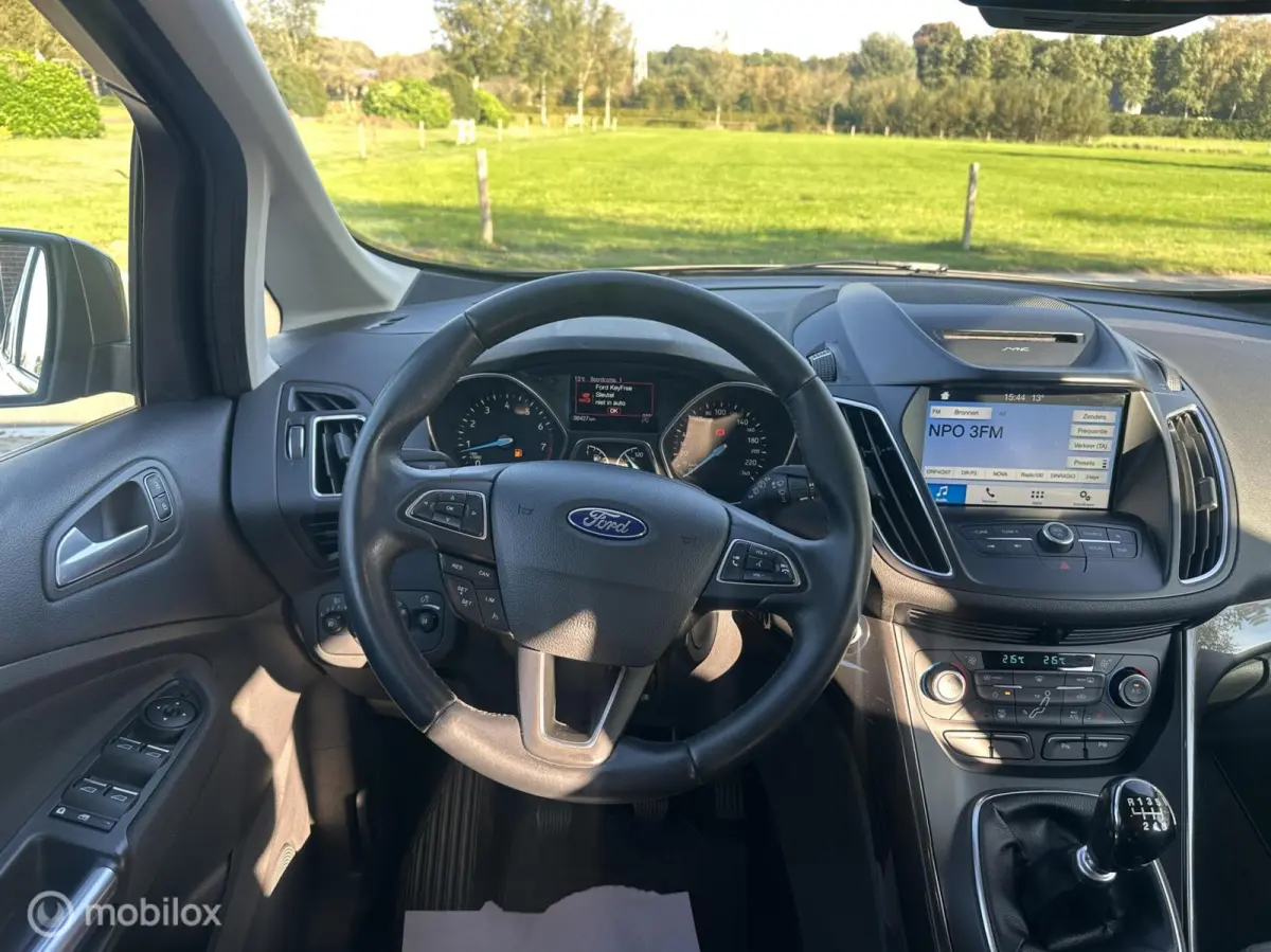 1.0 Titanium Trekhaak Keyless Cruise Carplay✅