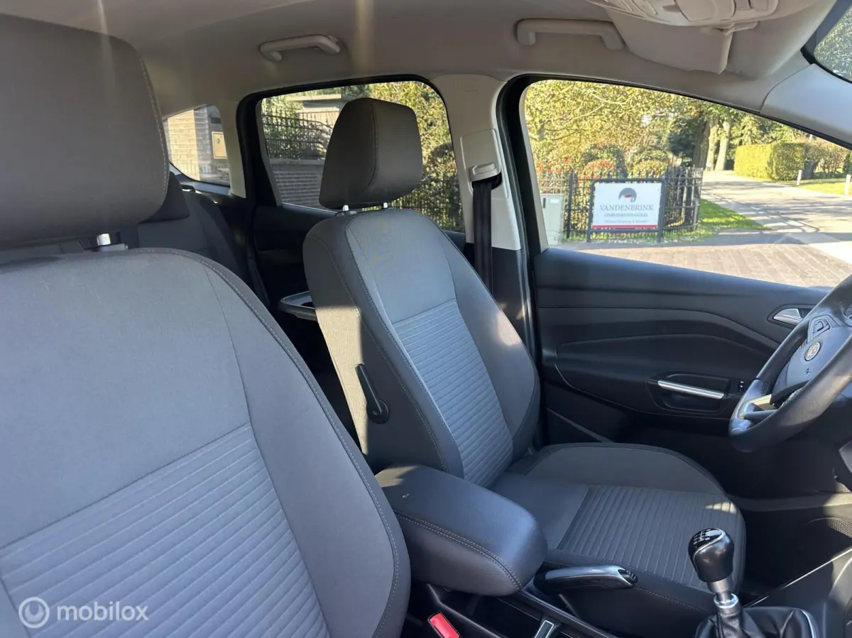 1.0 Titanium Trekhaak Keyless Cruise Carplay✅