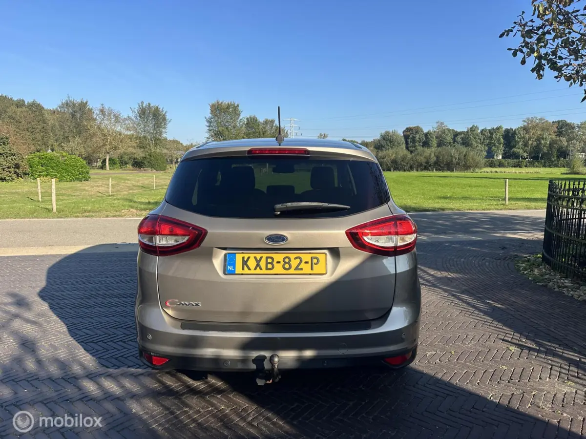 1.0 Titanium Trekhaak Keyless Cruise Carplay✅
