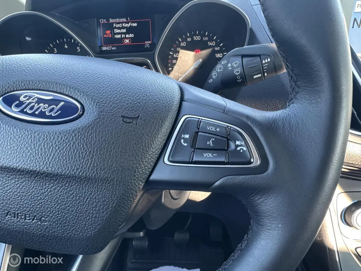 1.0 Titanium Trekhaak Keyless Cruise Carplay✅
