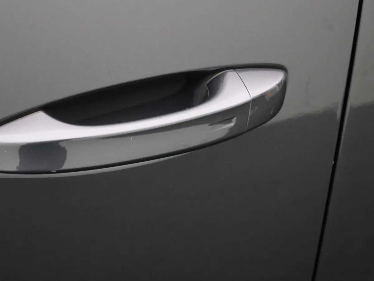 1.2 PureTech GT 130 EAT8 | APPLE/ANDROID CARPLAY| LED VERLICHTING | LICHTMETALEN VELGEN 19 " | 12 MAANDEN BOVAG GARANTIE |