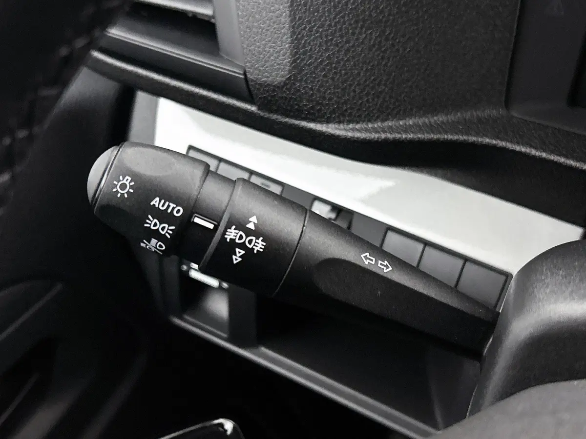 136pk EV L3 75 kWh Automaat | Tot 8 Jaar Garantie | 3 Fase | Apple Carplay/Android Auto | Houten Afwerking | Camera | Cruise Control | Parkeersensoren | Dodehoekdetectie |