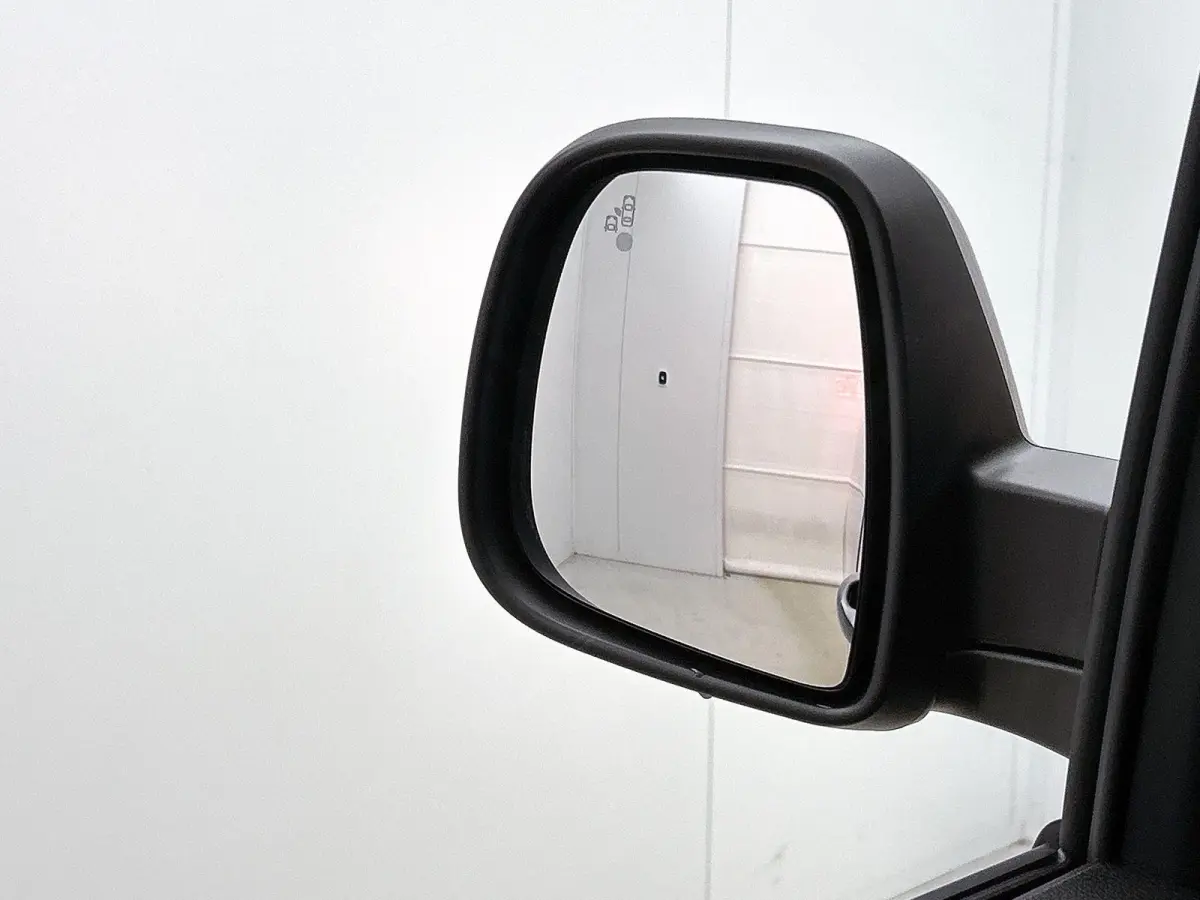 136pk EV L3 75 kWh Automaat | Tot 8 Jaar Garantie | 3 Fase | Apple Carplay/Android Auto | Houten Afwerking | Camera | Cruise Control | Parkeersensoren | Dodehoekdetectie |
