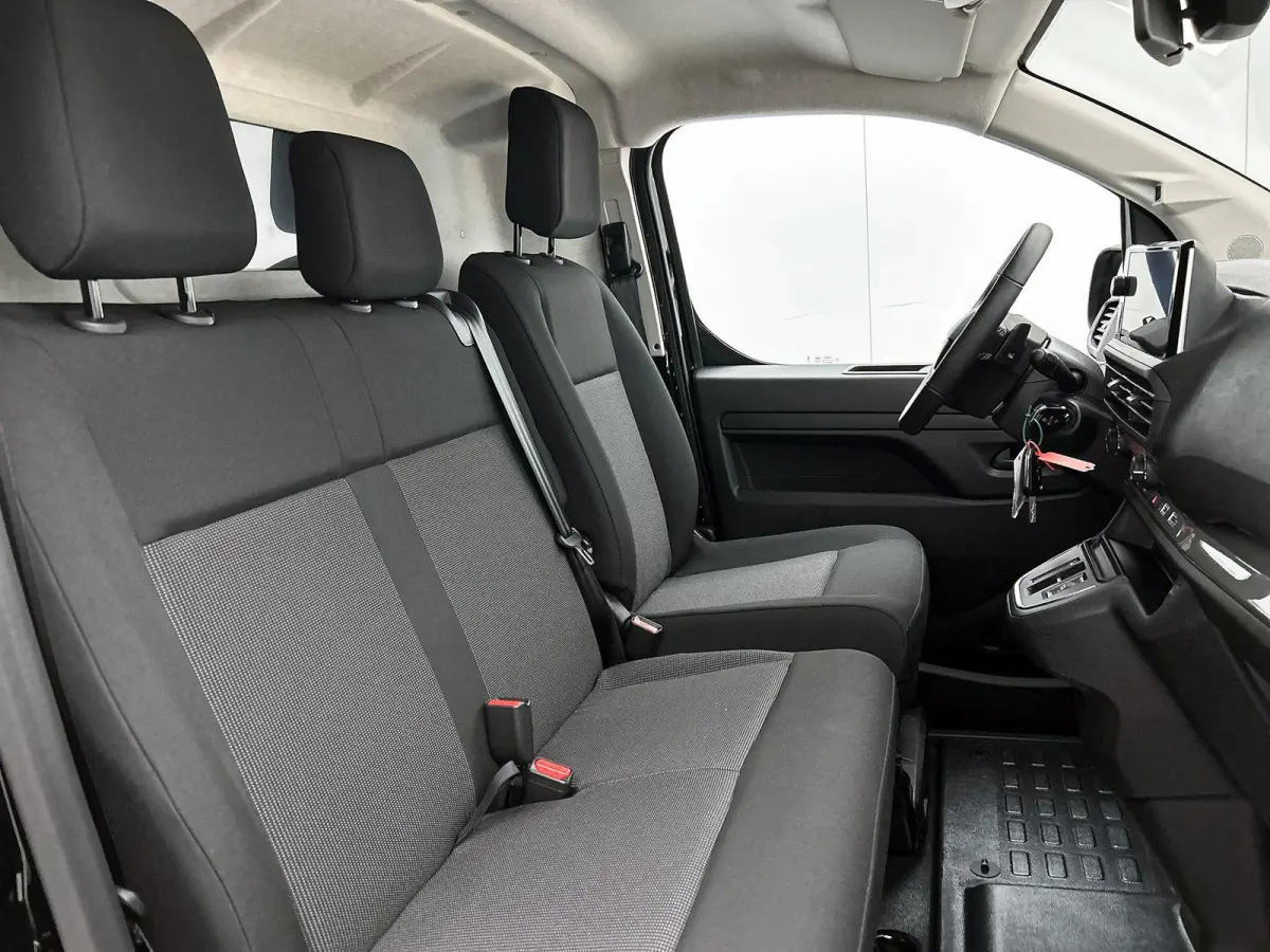 136pk EV L3 75 kWh Automaat | Tot 8 Jaar Garantie | 3 Fase | Apple Carplay/Android Auto | Houten Afwerking | Camera | Cruise Control | Parkeersensoren | Dodehoekdetectie |