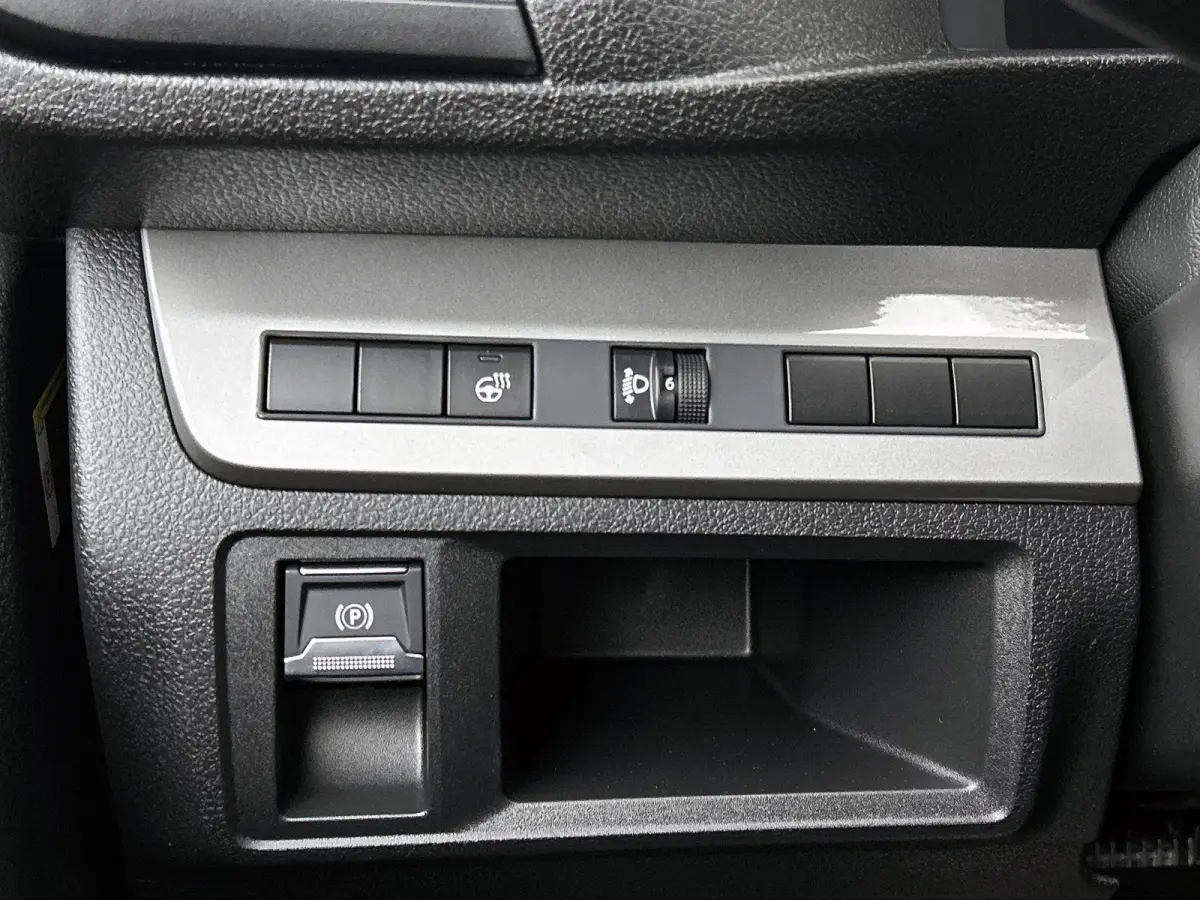136pk EV L3 75 kWh Automaat | Tot 8 Jaar Garantie | 3 Fase | Apple Carplay/Android Auto | Houten Afwerking | Camera | Cruise Control | Parkeersensoren | Dodehoekdetectie |