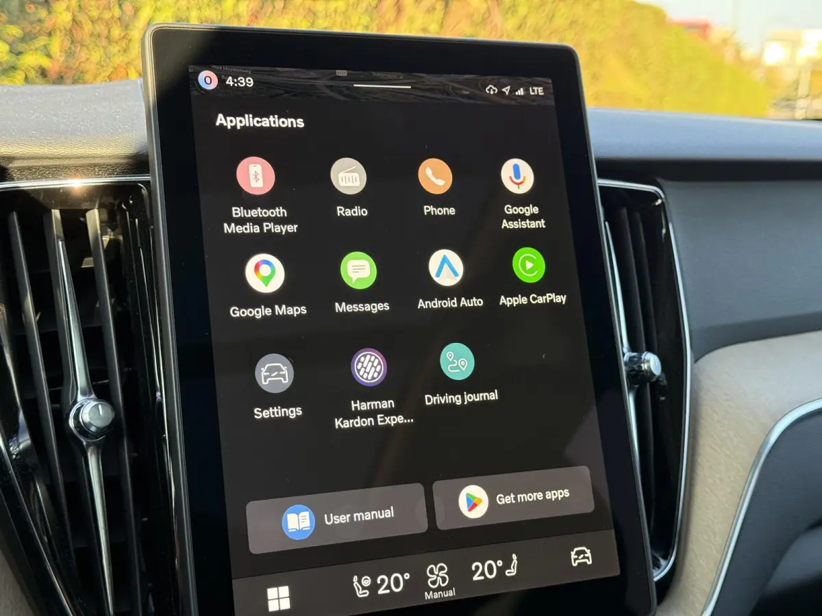 T6 Plug-in hybrid AWD Plus Dark | Trekhaak |