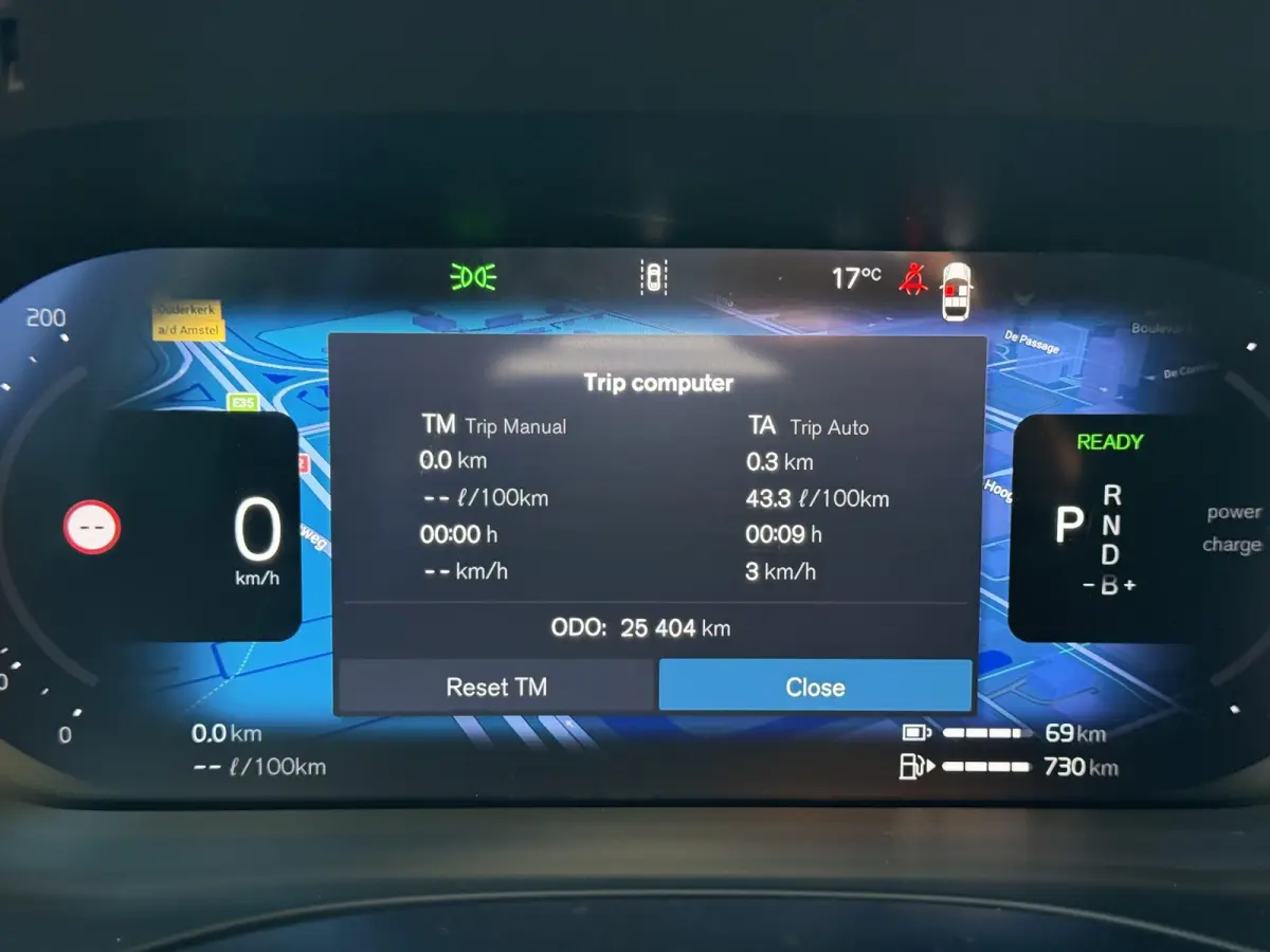 T6 Plug-in hybrid AWD Plus Dark | Trekhaak |