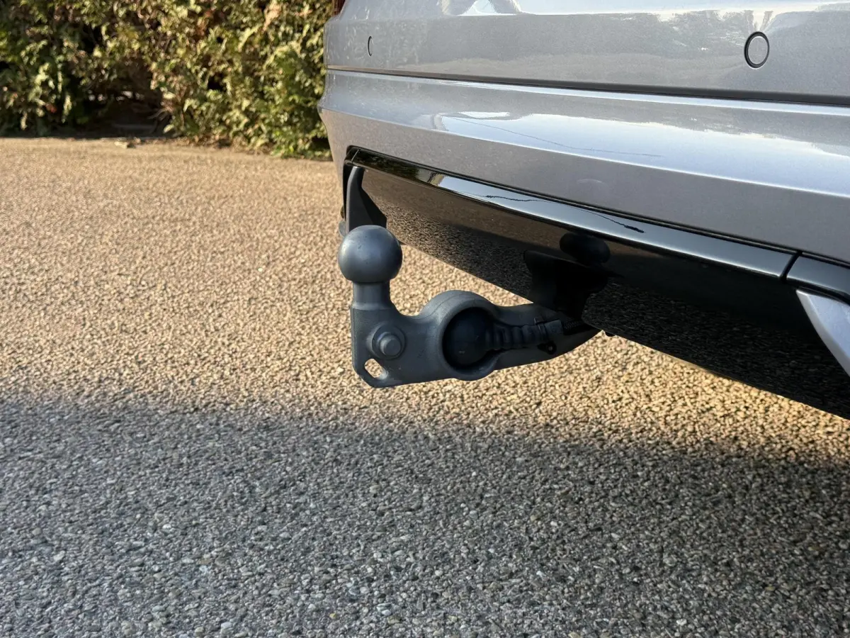 T6 Plug-in hybrid AWD Plus Dark | Trekhaak |