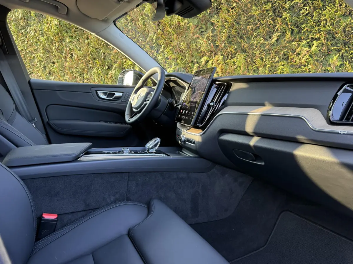 T6 Plug-in hybrid AWD Plus Dark | Trekhaak |