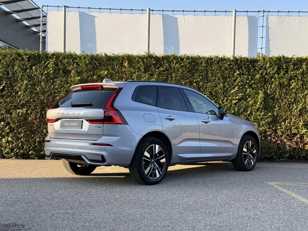 T6 Plug-in hybrid AWD Plus Dark | Trekhaak |