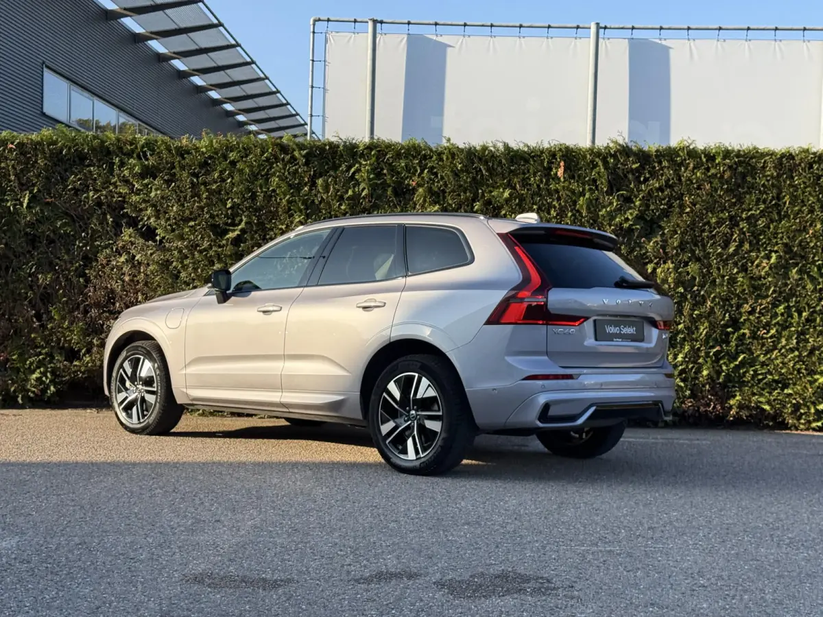 T6 Plug-in hybrid AWD Plus Dark | Trekhaak |