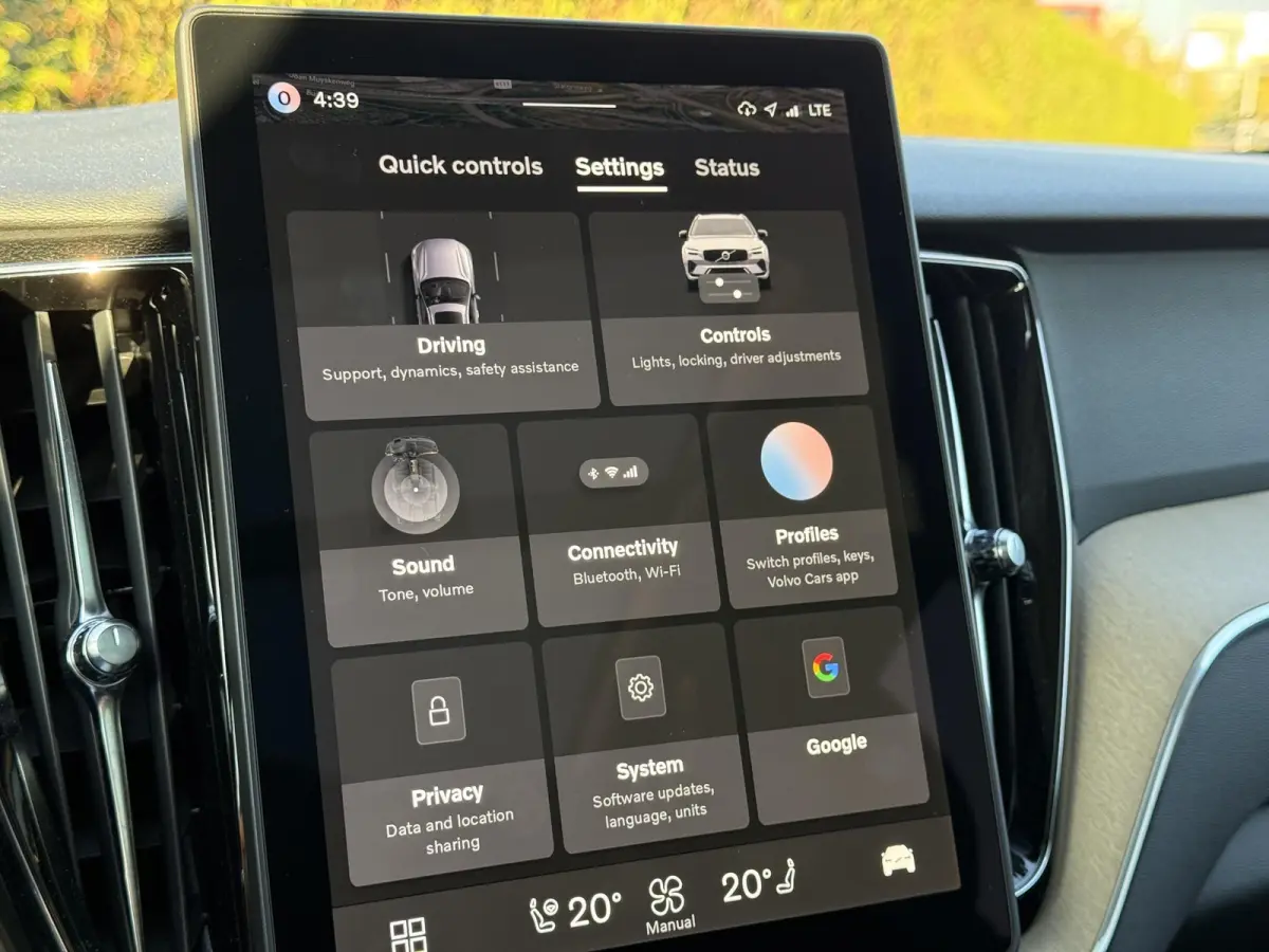 T6 Plug-in hybrid AWD Plus Dark | Trekhaak |