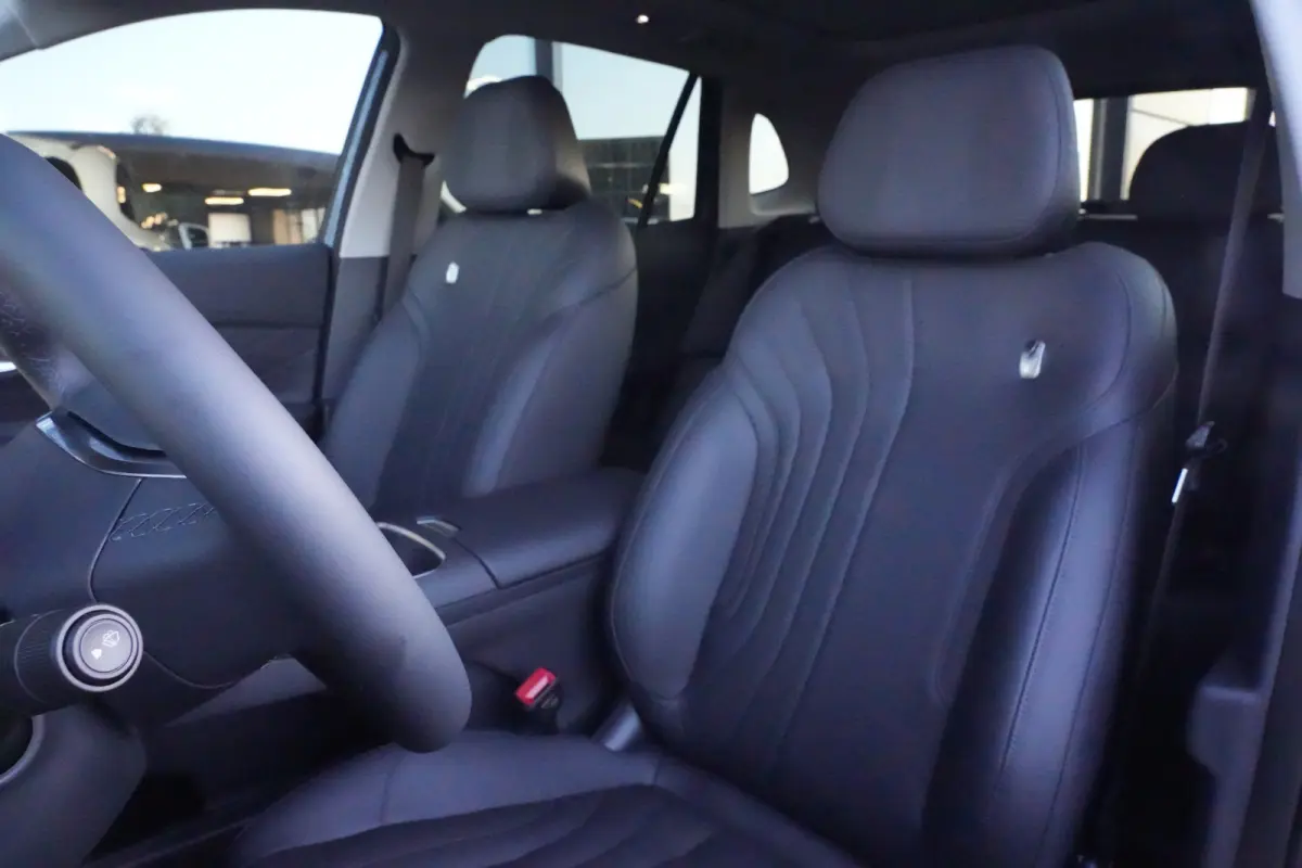 1.5 Max+ | PHEV | 262 PK | Panoramadak | 360° camera | Stoelverwarming & -ventilatie | Massage | GEELY Starray EM-i 1.5 Max+ 262 PK met 1.5 liter 4-cilinder hybride benzinemotor, panoramada