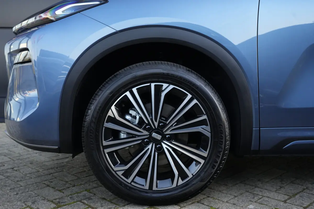 1.5 Max+ | PHEV | 262 PK | Panoramadak | 360° camera | Stoelverwarming & -ventilatie | Massage | GEELY Starray EM-i 1.5 Max+ 262 PK met 1.5 liter 4-cilinder hybride benzinemotor, panoramada