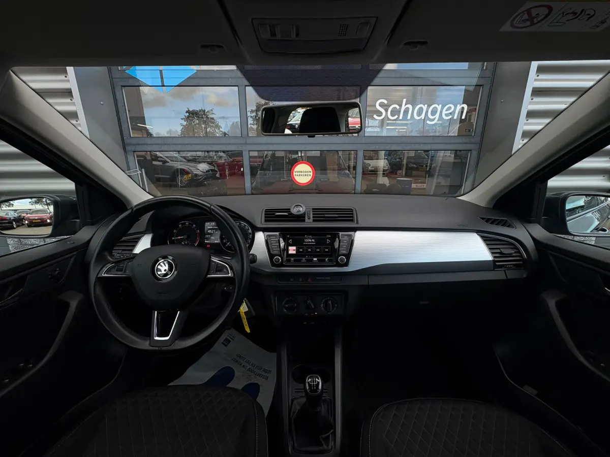 1.0 TSI 95 pk Drive | Trekhaak | Airco | Navigatie |