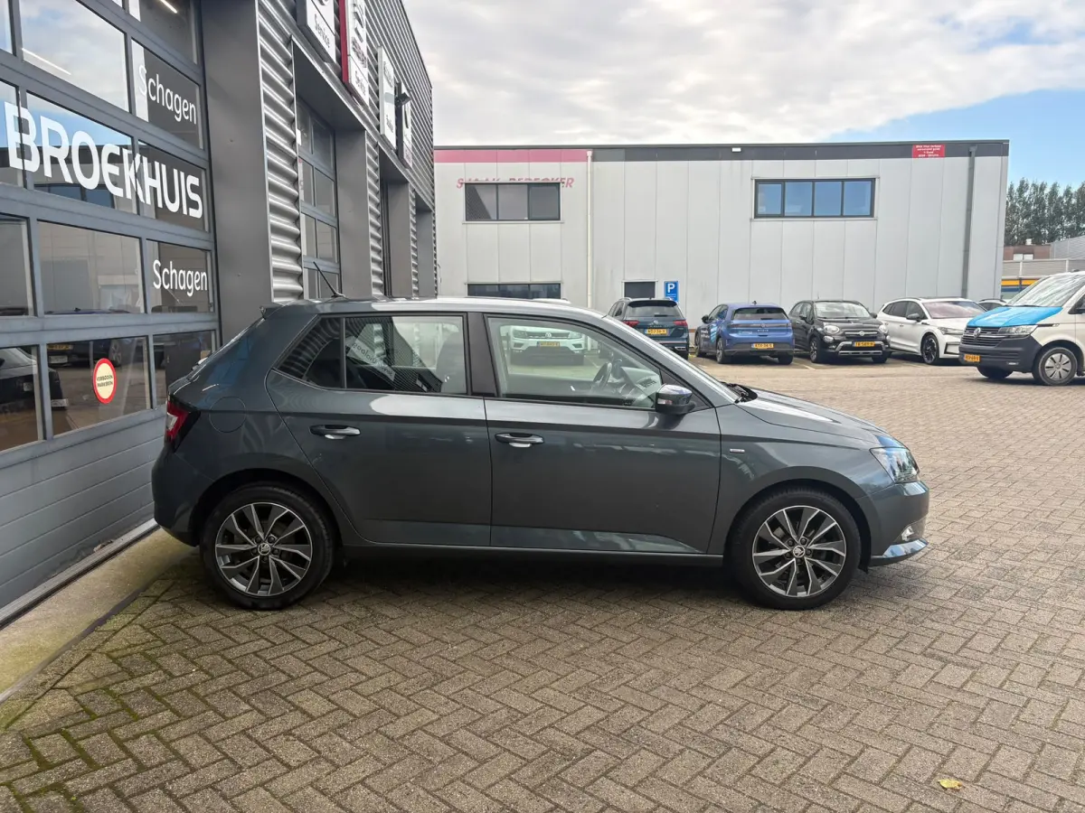1.0 TSI 95 pk Drive | Trekhaak | Airco | Navigatie |