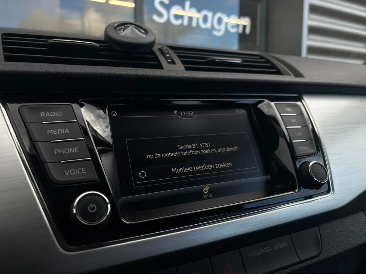 1.0 TSI 95 pk Drive | Trekhaak | Airco | Navigatie |