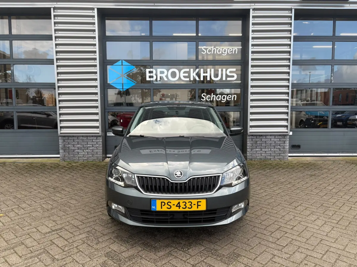 1.0 TSI 95 pk Drive | Trekhaak | Airco | Navigatie |