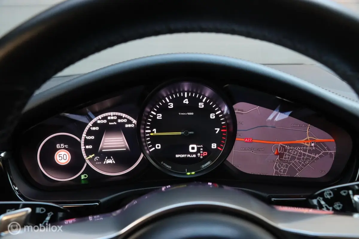2.9 4 E-Hybrid|SportDesign|Chrono|pano|Bose|