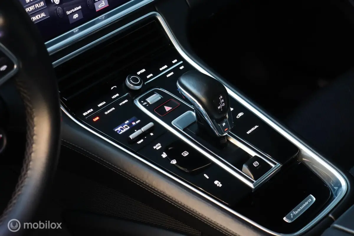 2.9 4 E-Hybrid|SportDesign|Chrono|pano|Bose|