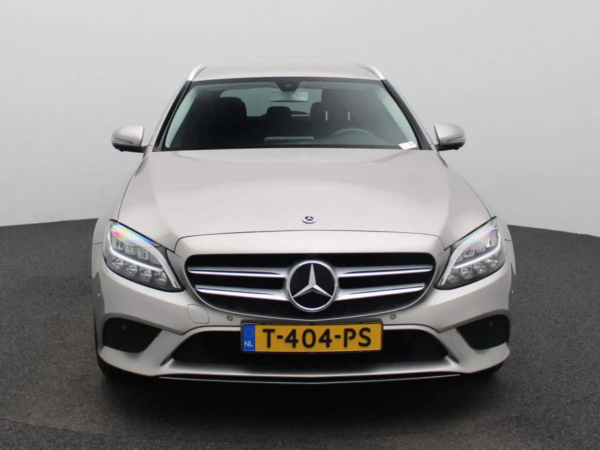 180 Advantage Pack | 360 Camera | Cruise Control | Parkeersensoren | Lederen bekleding |