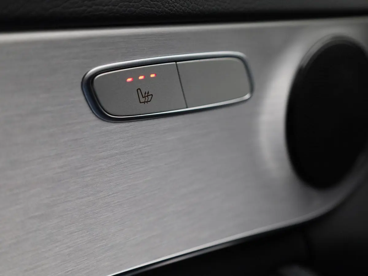 180 Advantage Pack | 360 Camera | Cruise Control | Parkeersensoren | Lederen bekleding |