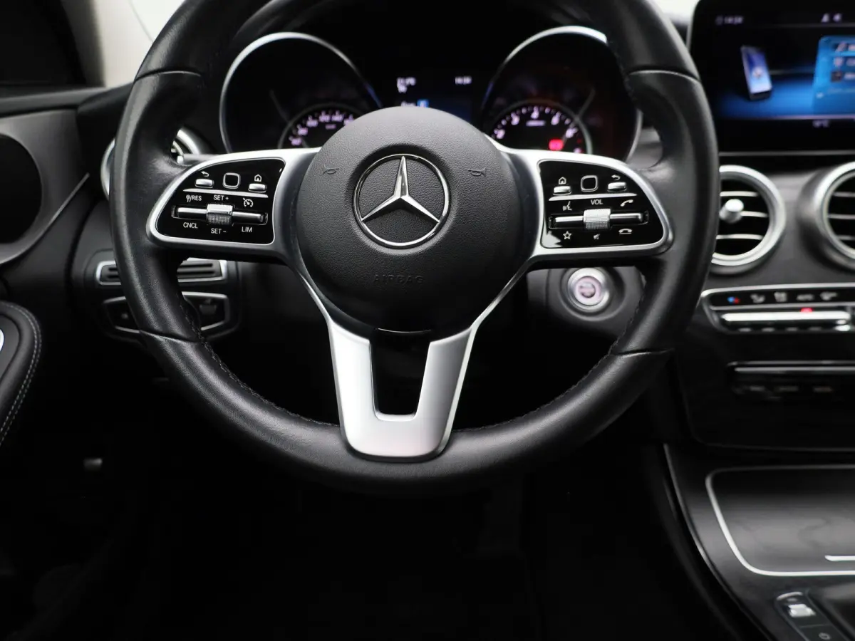 180 Advantage Pack | 360 Camera | Cruise Control | Parkeersensoren | Lederen bekleding |