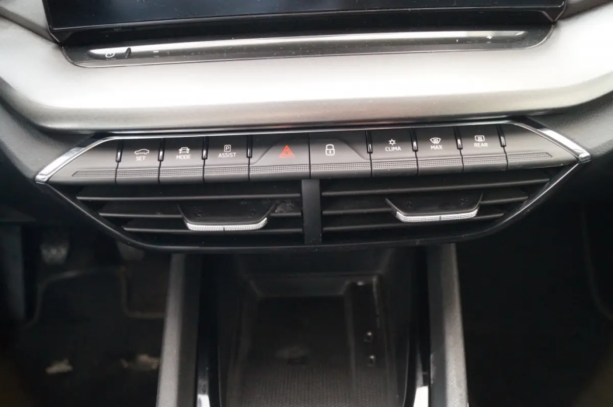 1.0 TSI 110pk Business Edition -NAVI-ECC-TREKHAAK-