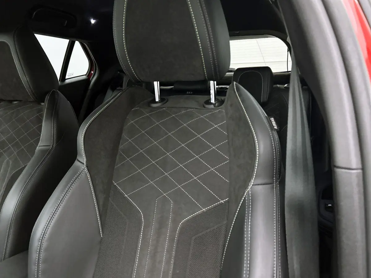 1.2 130pk GT Pack Automaat | 1ste Eigenaar | Trekhaak | Navigatie | Climate Control | Adaptieve Cruise Control | 18"LMV | LED | Dodehoekdetectie | Keyless Entry/Start |