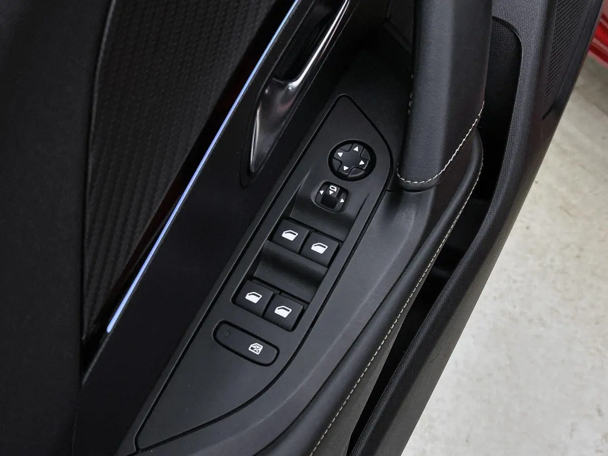 1.2 130pk GT Pack Automaat | 1ste Eigenaar | Trekhaak | Navigatie | Climate Control | Adaptieve Cruise Control | 18"LMV | LED | Dodehoekdetectie | Keyless Entry/Start |