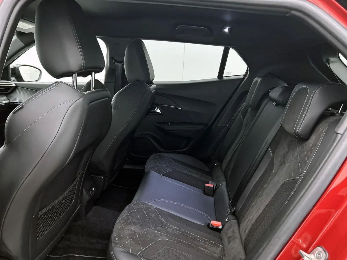 1.2 130pk GT Pack Automaat | 1ste Eigenaar | Trekhaak | Navigatie | Climate Control | Adaptieve Cruise Control | 18"LMV | LED | Dodehoekdetectie | Keyless Entry/Start |