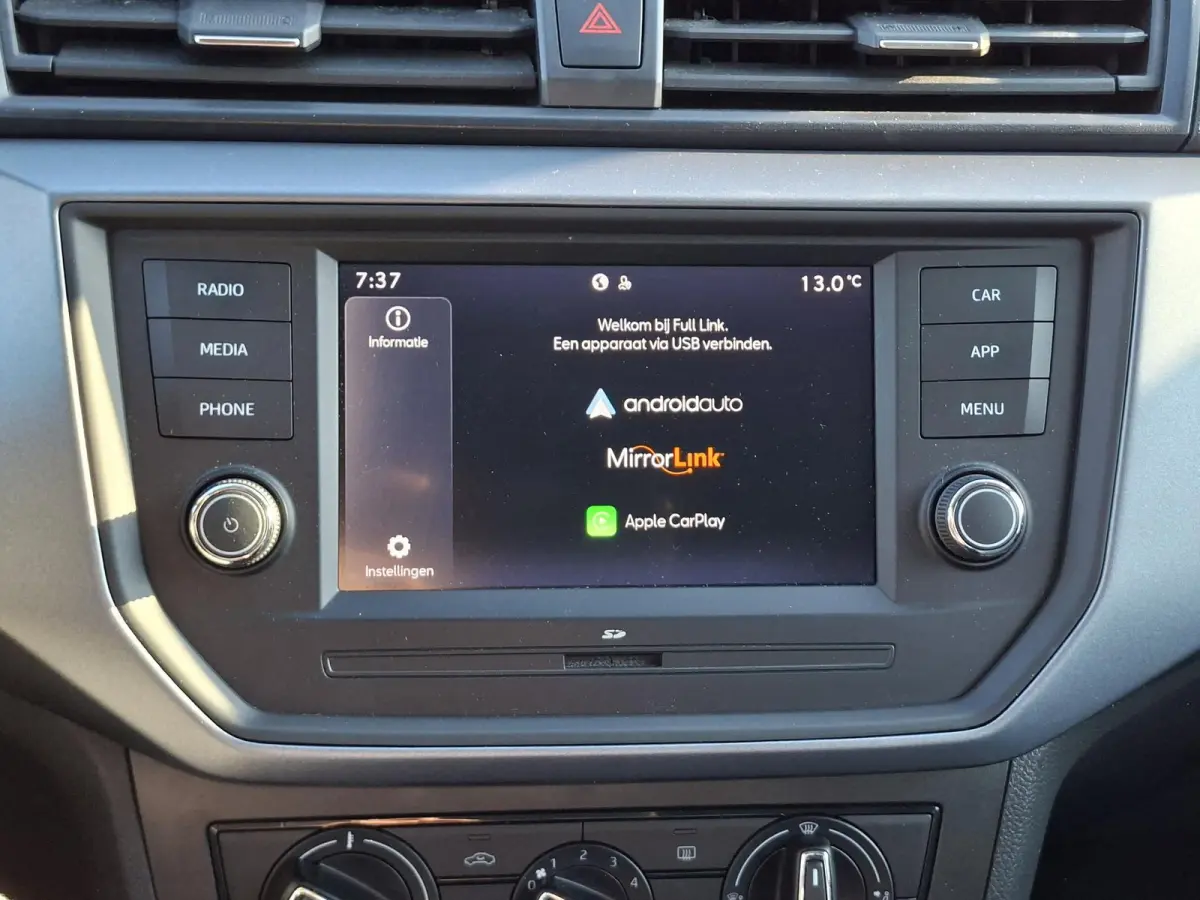 1.0 TSI Style Carplay / Cruise Control / Climate Control / 16inch LM / NAP