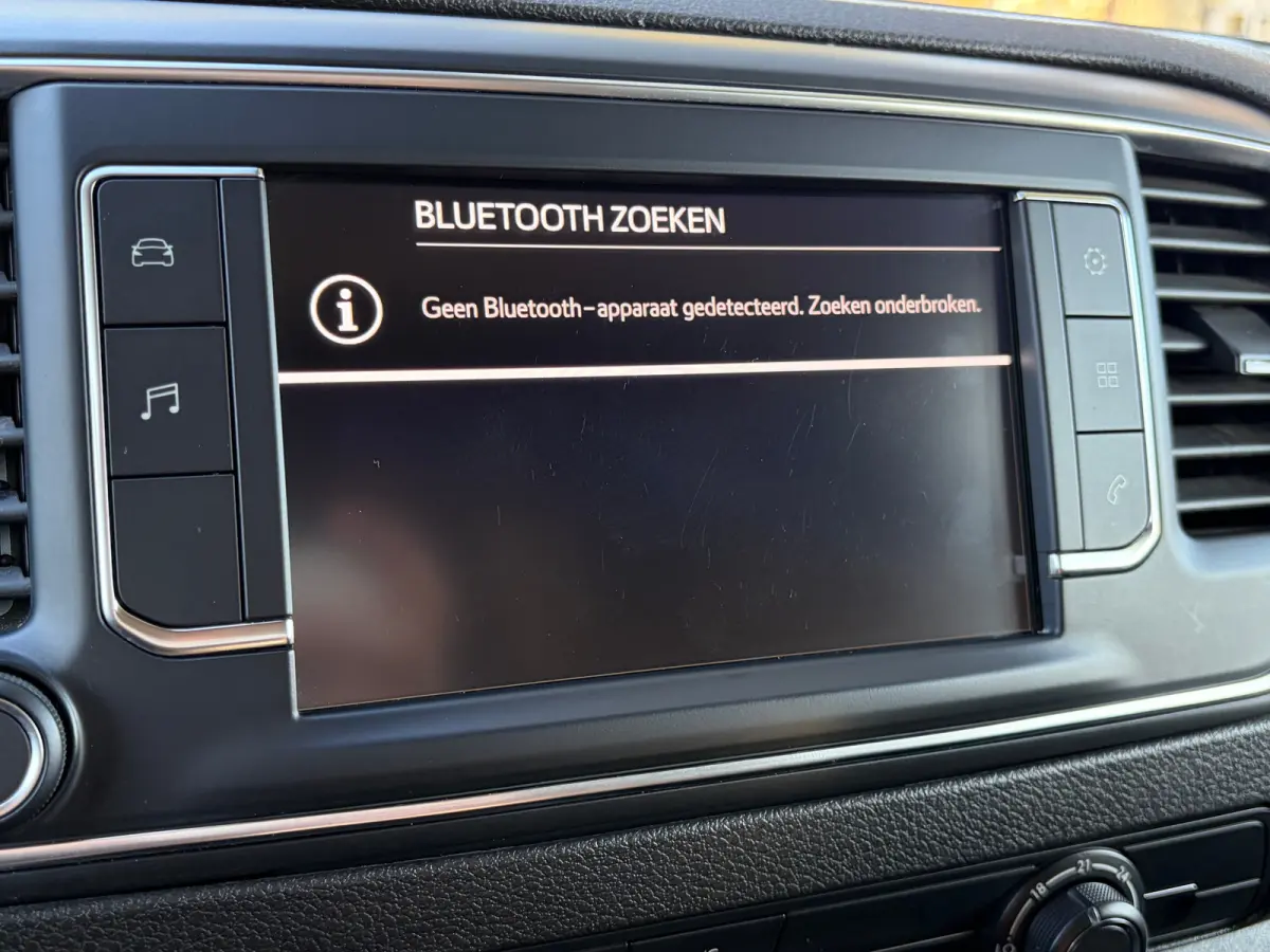 2.0 D-4D L3 145 PK Live Long | TREKHAAK| DEALER ONDERHOUDEN| EERSTE EIGENAAR| 3-PERSOONS| HOUTEN AFWERKING LAADRUIMTE| APPLE CARPLAY/ANDROID AUTO| PARKEERSENSOREN ACHTER| DAB| CRUISE CONTROL