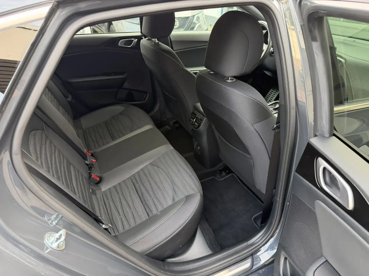 1.5 T-GDi GT-Line Automaat, Apple Carpl/ Android Auto,Cruise Control, Navigatie