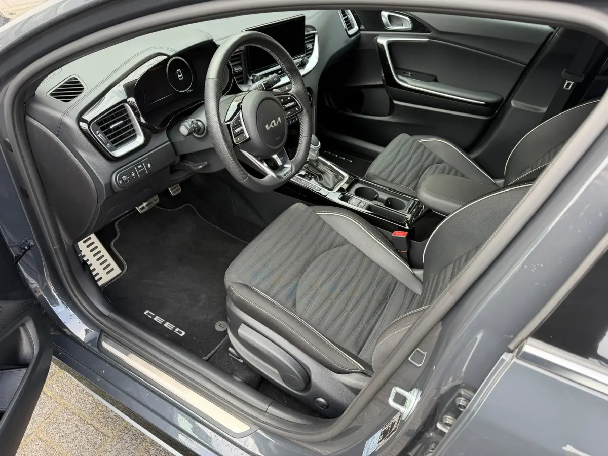 1.5 T-GDi GT-Line Automaat, Apple Carpl/ Android Auto,Cruise Control, Navigatie