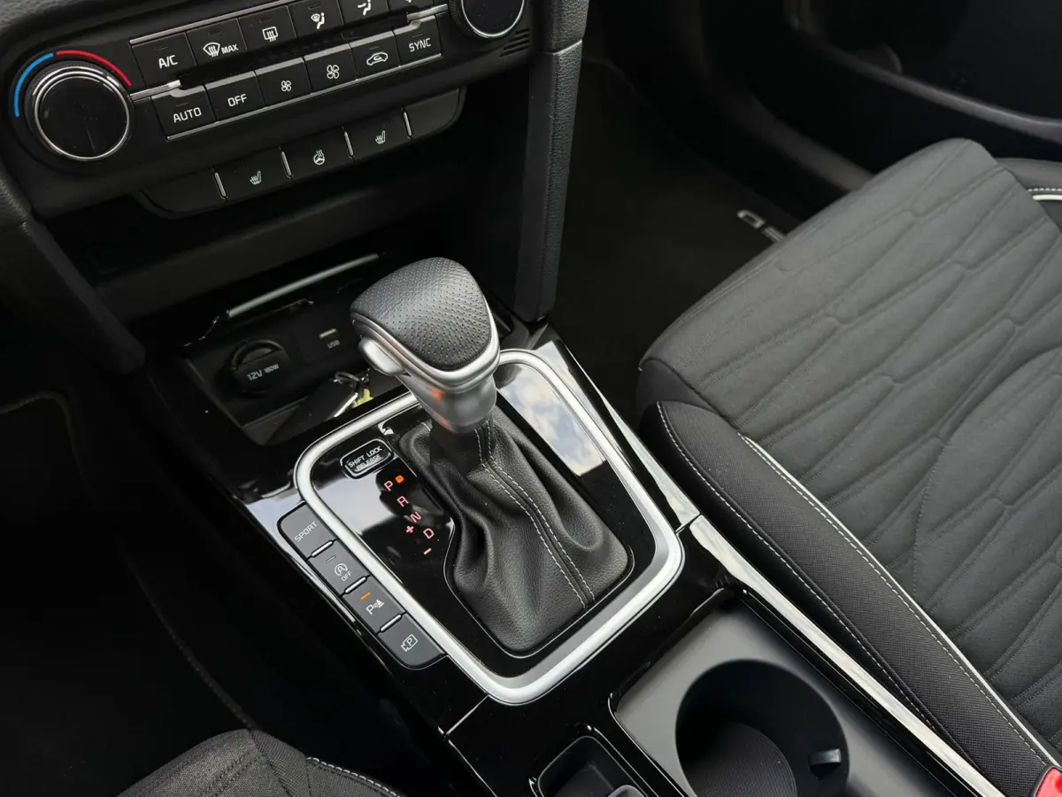 1.5 T-GDi GT-Line Automaat, Apple Carpl/ Android Auto,Cruise Control, Navigatie