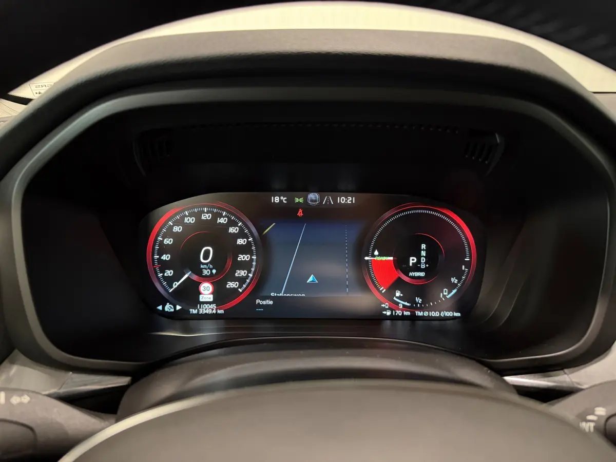 2.0 T8 Twin Engine Momentum AWD | PANO | CAMERA | HARMAN KARDON | LEDER