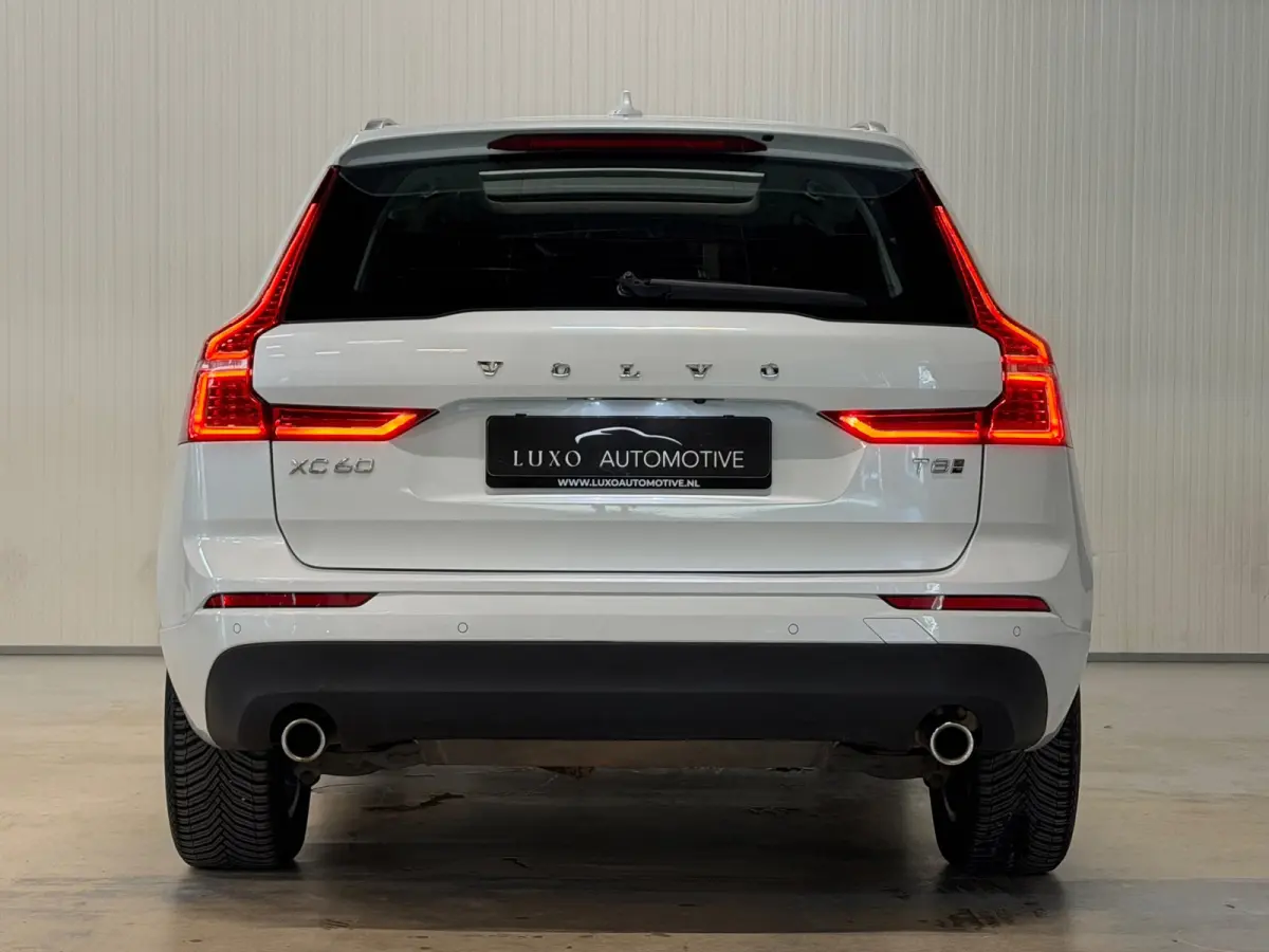 2.0 T8 Twin Engine Momentum AWD | PANO | CAMERA | HARMAN KARDON | LEDER