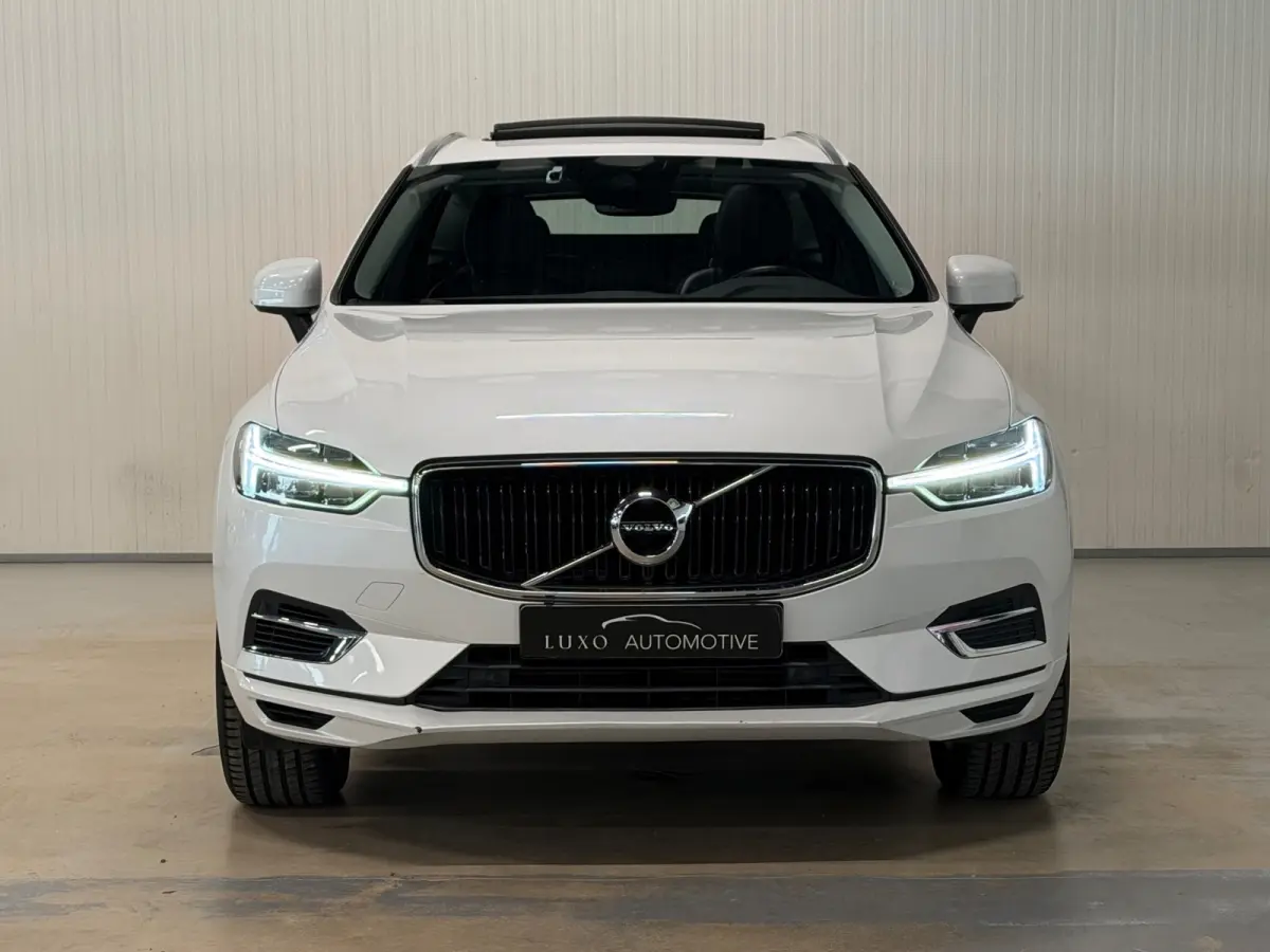 2.0 T8 Twin Engine Momentum AWD | PANO | CAMERA | HARMAN KARDON | LEDER