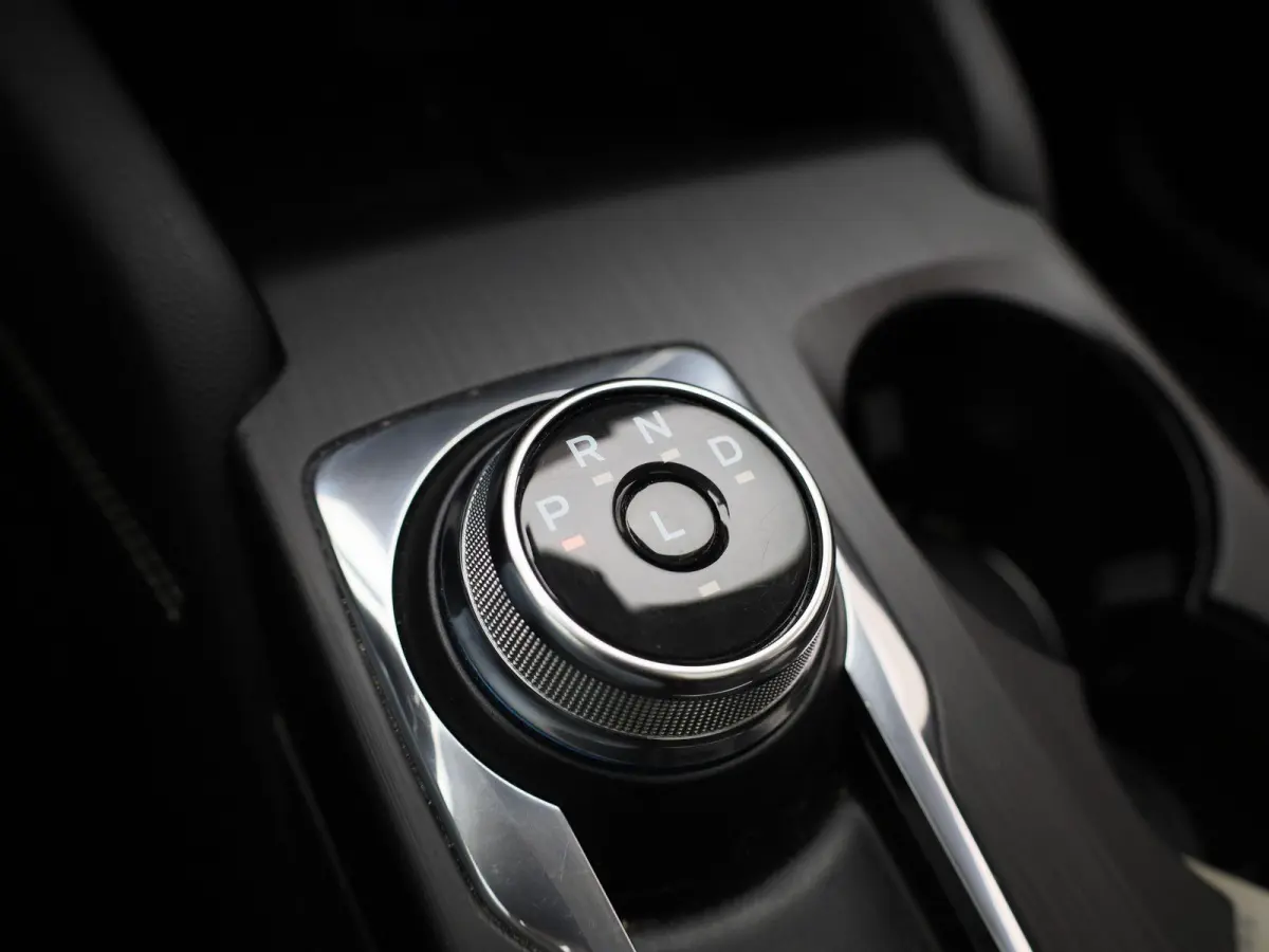 2.5 PHEV Vignale | Apple Carplay/Android Auto | Panoramadak | Winterpakket | Cruise Control | Lichtmetalen Velgen |