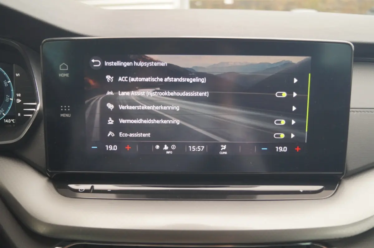 1.0 TSI 110pk Business Edition Travel -ECC-ACC-