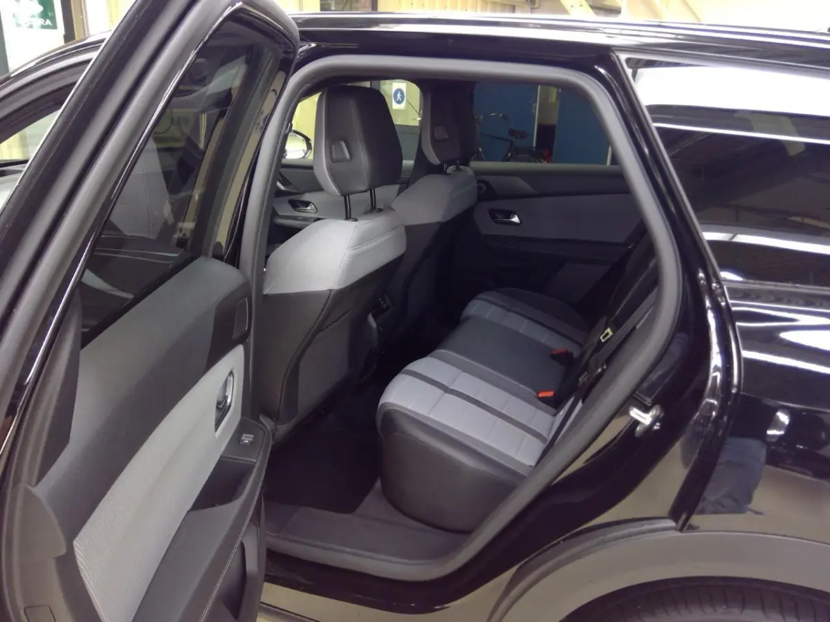 1.2 Turbo Hybrid Business Edition Panoramadak | Focal audio
