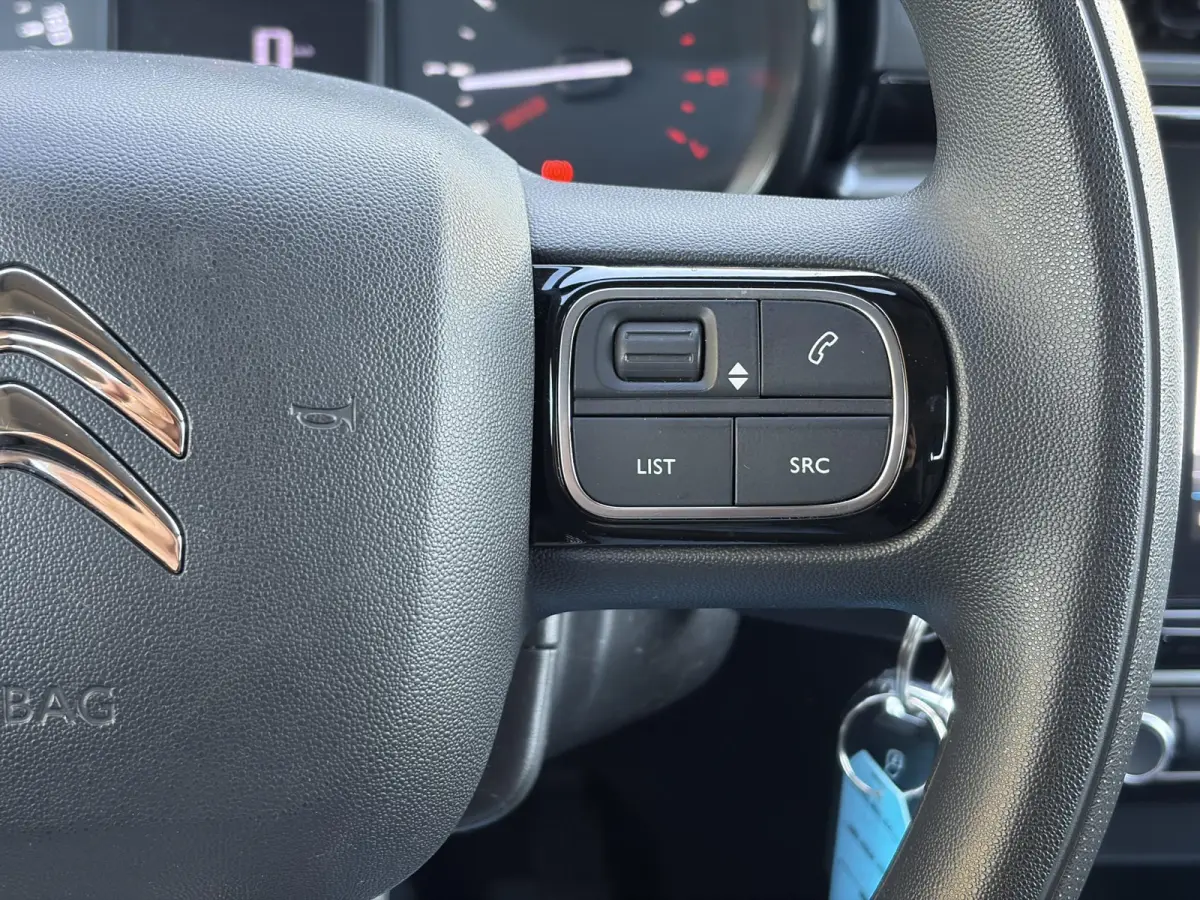 1.2 PureTech S&S Feel Edition ✓2e Eigenaar✓Carplay✓Navi✓Clima✓Cruise✓Lm velgen✓Pdc✓Rijstrooksensor✓N.A.P✓Apk tot 06-2027