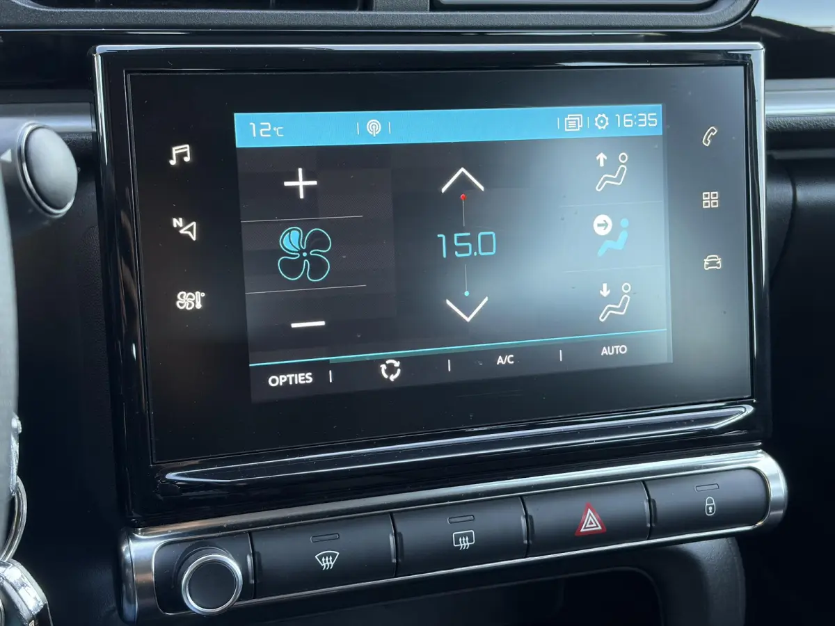 1.2 PureTech S&S Feel Edition ✓2e Eigenaar✓Carplay✓Navi✓Clima✓Cruise✓Lm velgen✓Pdc✓Rijstrooksensor✓N.A.P✓Apk tot 06-2027