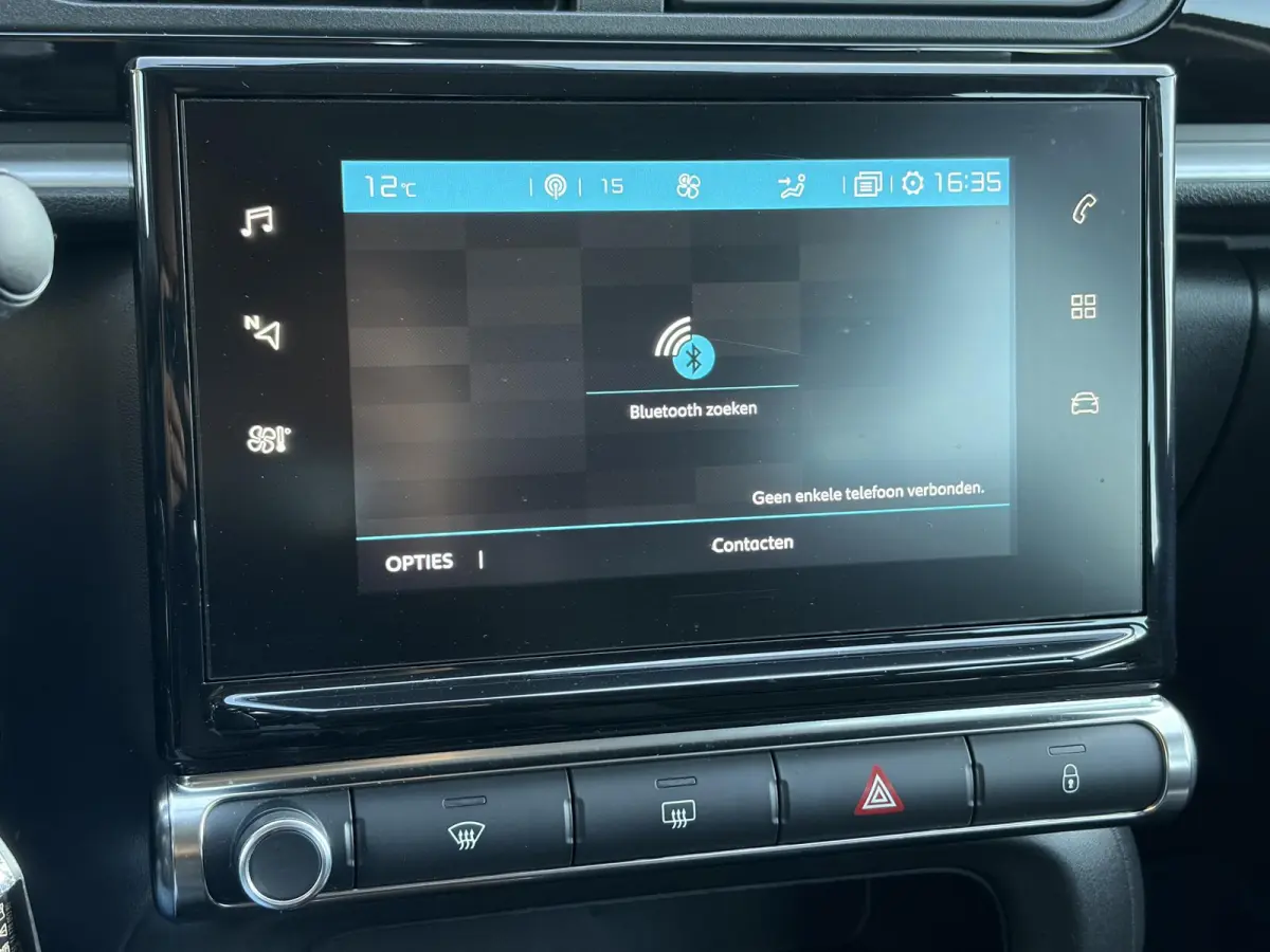 1.2 PureTech S&S Feel Edition ✓2e Eigenaar✓Carplay✓Navi✓Clima✓Cruise✓Lm velgen✓Pdc✓Rijstrooksensor✓N.A.P✓Apk tot 06-2027
