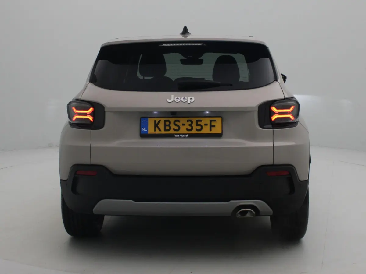 1.2 e-Hybrid Summit | NAVI | 18'' Velgen | Adaptive Cruise Control | Parkeercamera Achter |